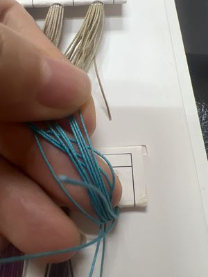 0.3mm Balmumu kaplı iplik poliester düz balmumu iplik Yüksek Dayanıklılıklı poliester balmumu dikiş ipliği